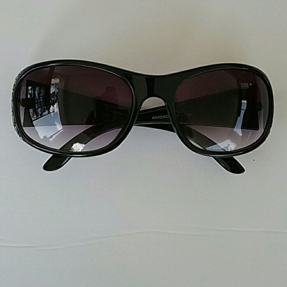 Cute rhinestone sunglasses